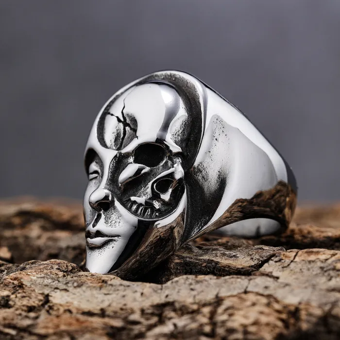 Bulk Stainless Steel One-Eyed Skull Mask Pendant – No-Fade Vintage Gothic Jewelry | Factory Supply for Resellers, Boutiques & Online Stores