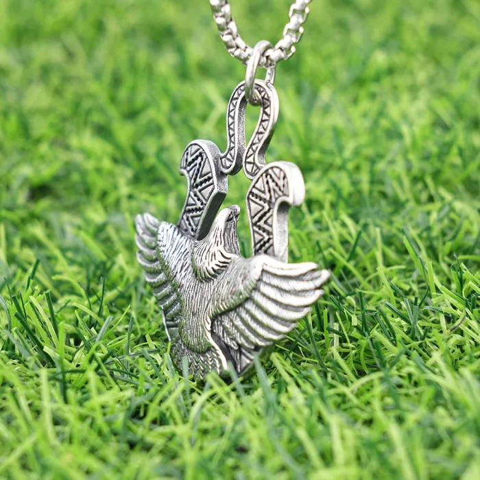 Hot-Selling Polished Stainless Steel Soaring Eagle Pendant – Bold Street Style Titanium Steel Jewelry for Men | Factory Direct Bulk Supply