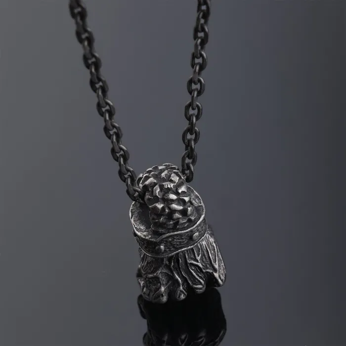 Factory Direct Punk Style Fist Pendant – Vintage Stainless Steel Men's Necklace | Bold Statement Jewelry for Wholesale & One-Piece Dropshipping