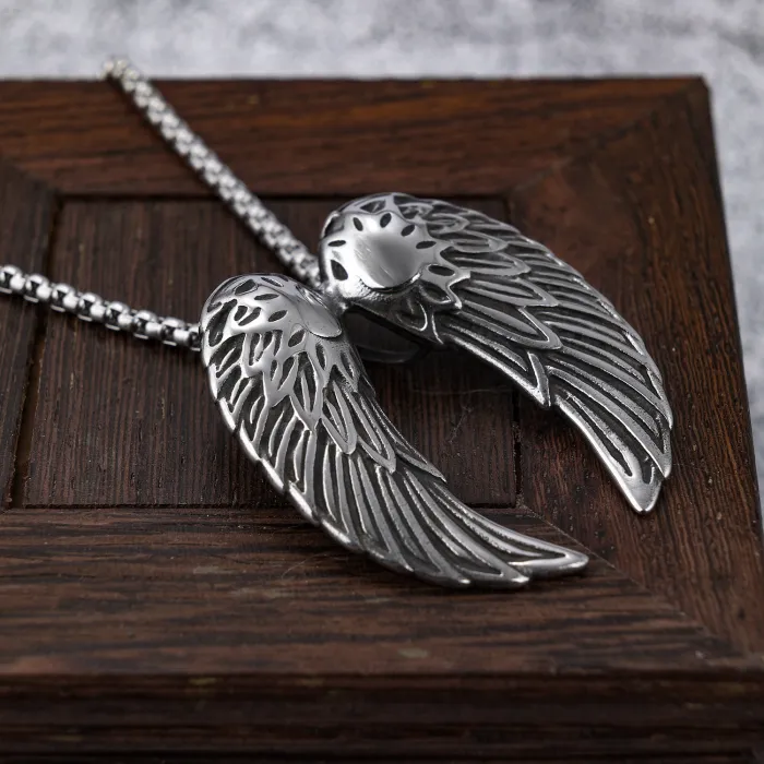Polished Feather Pendant Necklace Wholesale – Vintage Wing Stainless Steel Jewelry for Men & Women, Fashion Minimalist Style, Bulk Supply Available