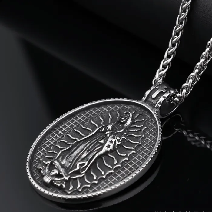 Wholesale Virgin Mary Pendant – Retro Round Medallion Necklace in Stainless Steel, Punk Religious Jewelry for Men & Women, Bulk Fashion Accessories Supplier
