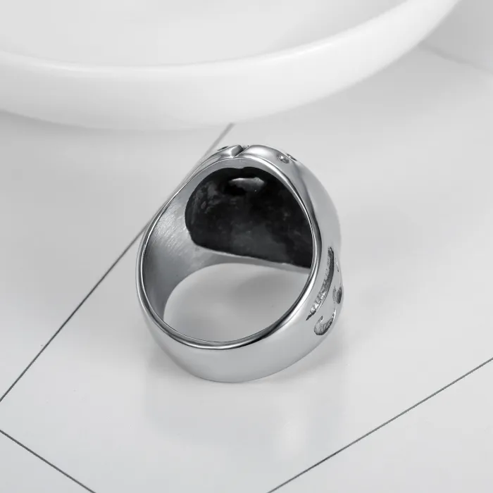 Bulk Punk Skull Ring for Men – Spartan Helmet Design | Hot-Selling Gothic Stainless Steel Ring Wholesale for Cross-Border Fashion Retailers