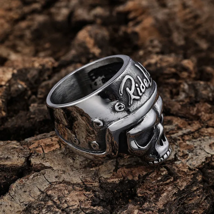 Wholesale Biker Helmet Skull Ring – Stylish Punk Gothic Stainless Steel Ring for Men | Cool Motorcycle Jewelry Supplier