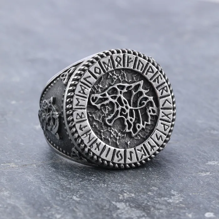 Wholesale Viking Style Wolf Head Ring for Men – Retro Stainless Steel Fashion Jewelry | Bulk Supplier for Resellers & Boutiques