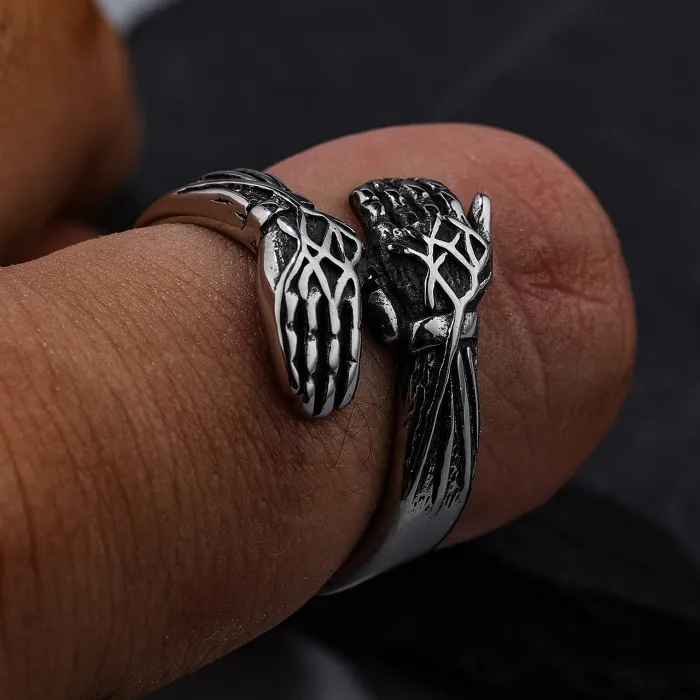 Cool Hug Design Metal Ring – Vintage-Style Hands Embrace Men's Ring | Edgy Statement Jewelry for Wholesale, Bulk Supply, Factory Direct