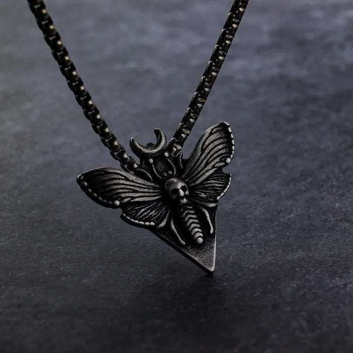 Bold Retro Biker Style Bee Pendant – Stainless Steel Jewelry Wholesale | Unique Insect Design Necklace for Men | Fashion Accessories Supplier