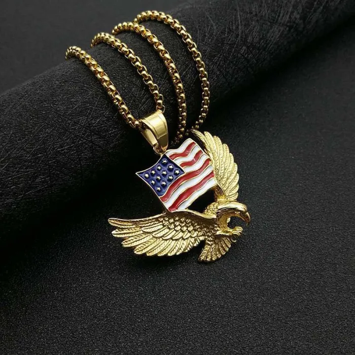 Wholesale Gold Plated Titanium Steel Eagle Pendant Necklace with Enamel National Flag – Hip Hop Jewelry Bulk Supplier Factory Price