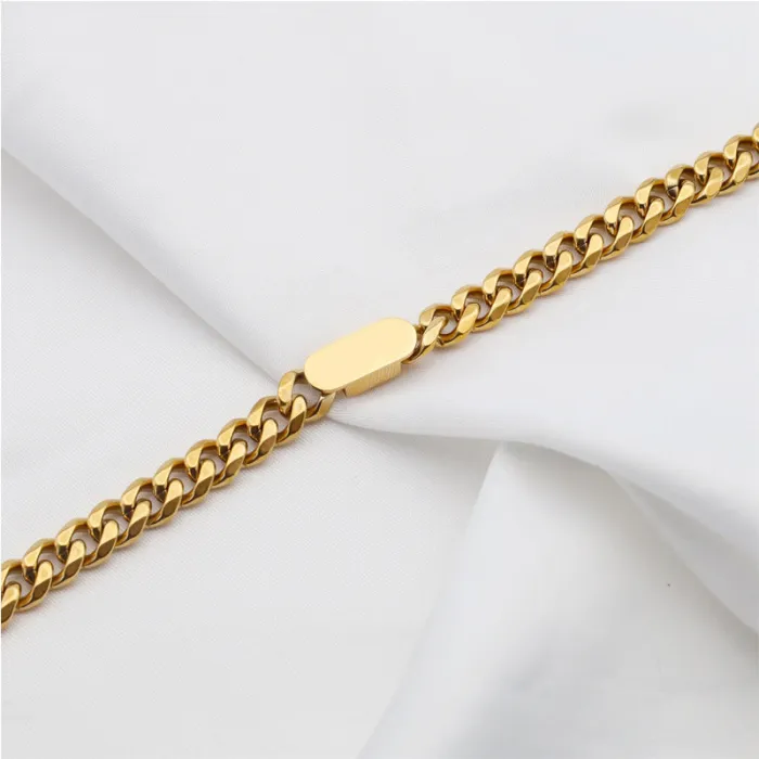 18K Gold Plated Stainless Steel Bracelet for Women – Simple Stylish Jewelry Gift