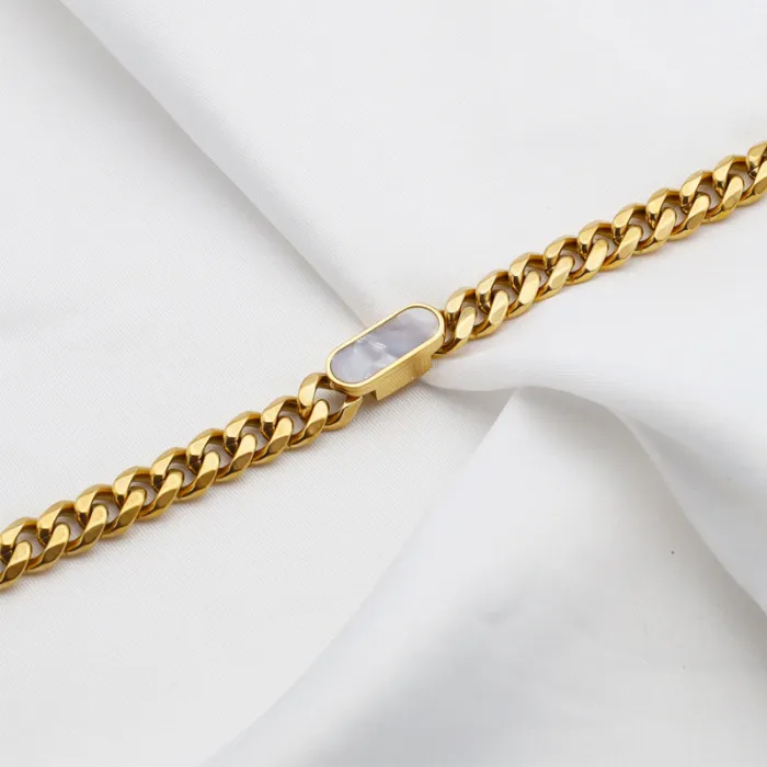 18K Gold Plated Stainless Steel Bracelet for Women – Simple Stylish Jewelry Gift