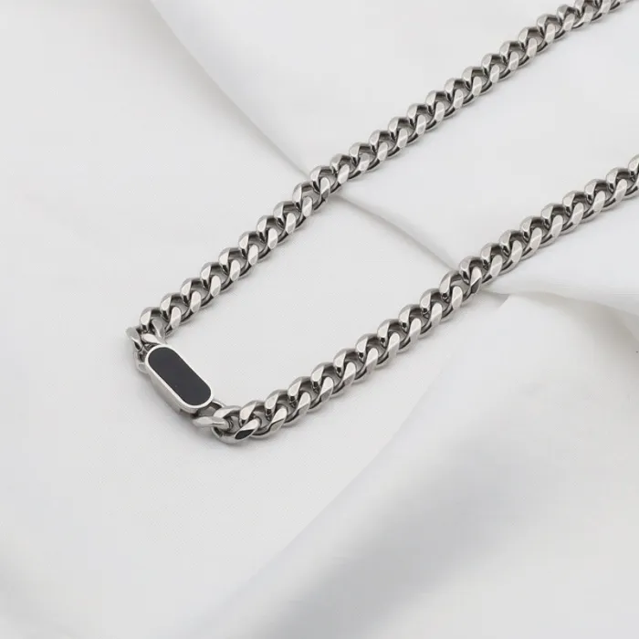 18K Gold Plated Stainless Steel Necklace for Women – Elegant Everyday Jewelry Gift