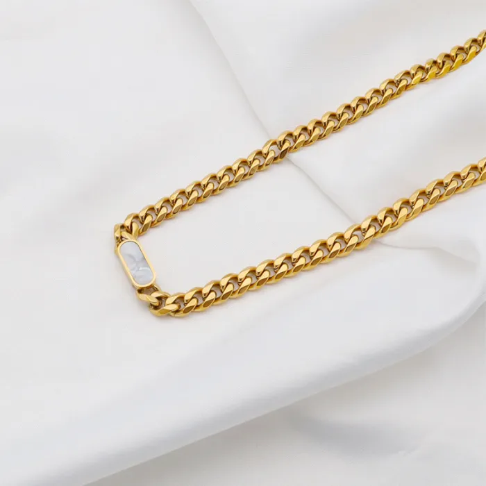 18K Gold Plated Stainless Steel Necklace for Women – Elegant Everyday Jewelry Gift
