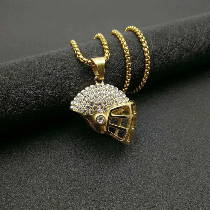 Wholesale Gold Plated Titanium Steel Football Helmet Pendant Necklace – Hip Hop Iced Out Sports Jewelry Bulk Supplier Factory Price