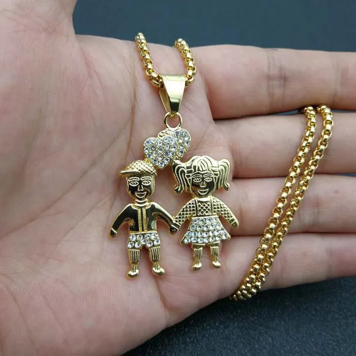 Wholesale Gold Plated Titanium Steel Boy and Girl Pendant Necklace – Hip Hop Iced Out Jewelry Bulk Supplier Factory Price